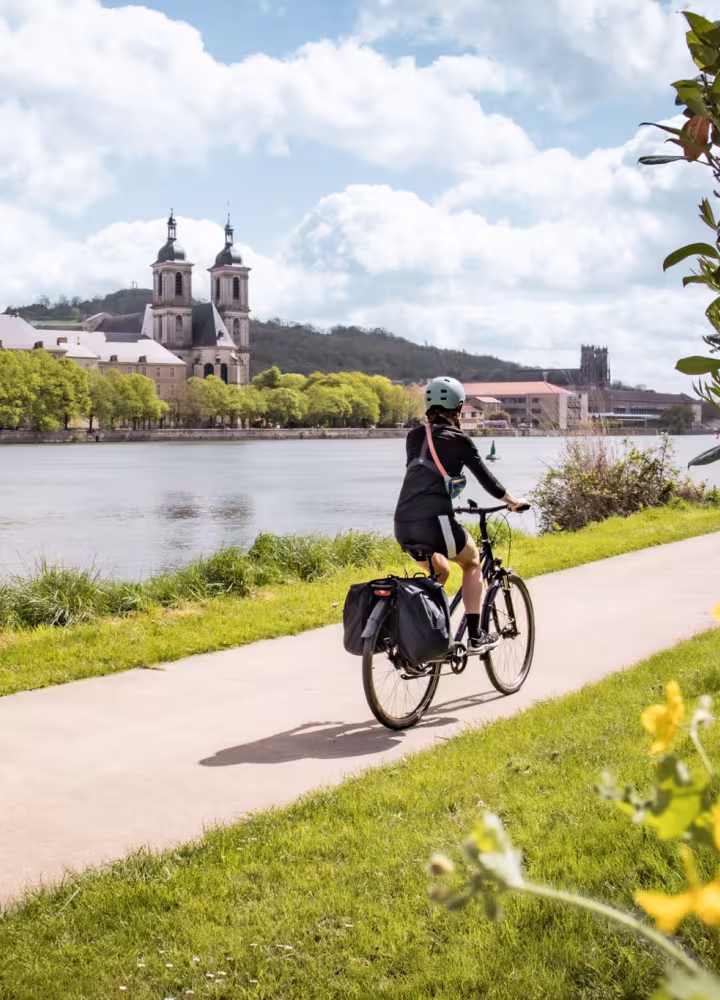 Vue sur l'abbaye des Prémontrés à Pont-à-Mousson - Meurthe-et-Moselle