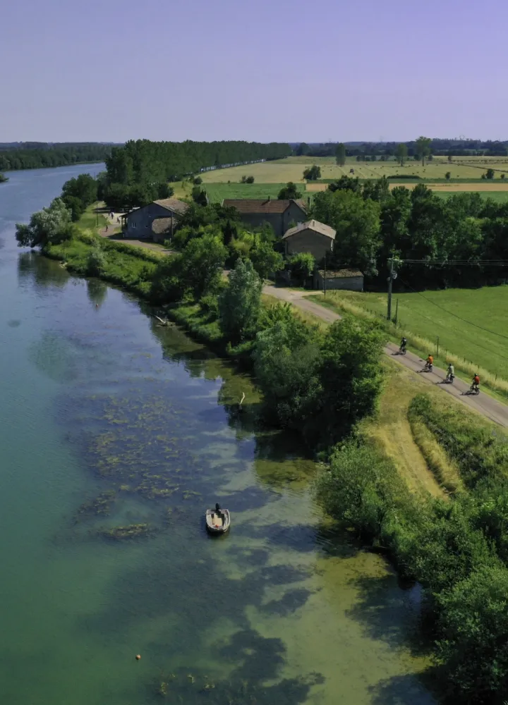 Sur La Voie Bleue en Saône-et-Loire