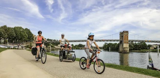 La Voie Bleue à Trévoux