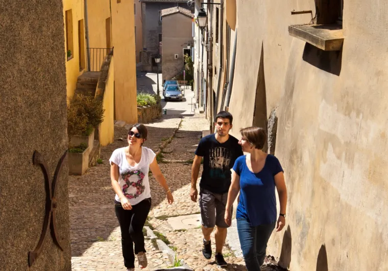 Balade à Trévoux dans la rue casse-cou