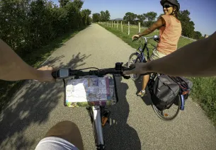 Les guides vélo de La Voie Bleue