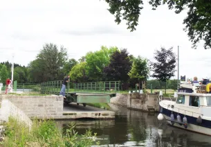 Le pont tournant de Selles