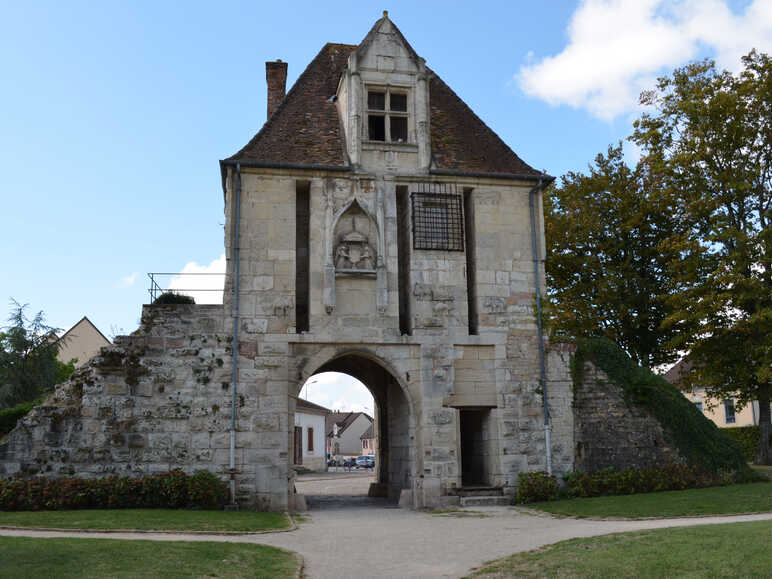 Porte de Comté à Auxonne