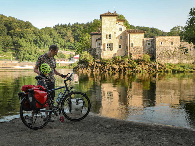 L’Ile Barbe, en arrivant à Lyon